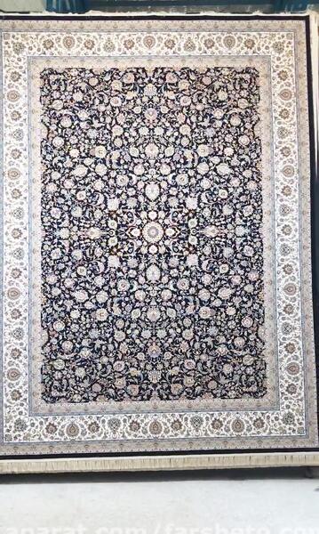 عکس فرش گل ریز سرمه ای