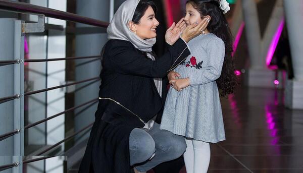 عکس الناز حبیبی در خجالت نکش