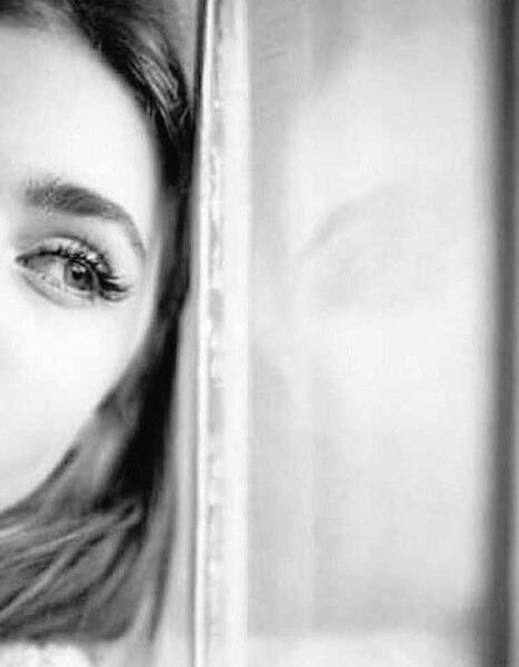 عکس غمگین دختر از پشت