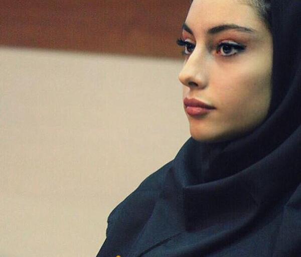 عکس ترلان پروانه با حجاب
