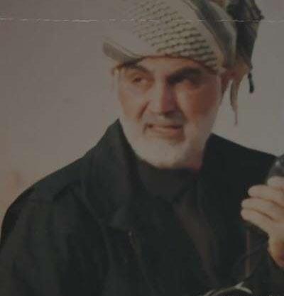 عکس حاج قاسم سلیمانی با چفیه به سر