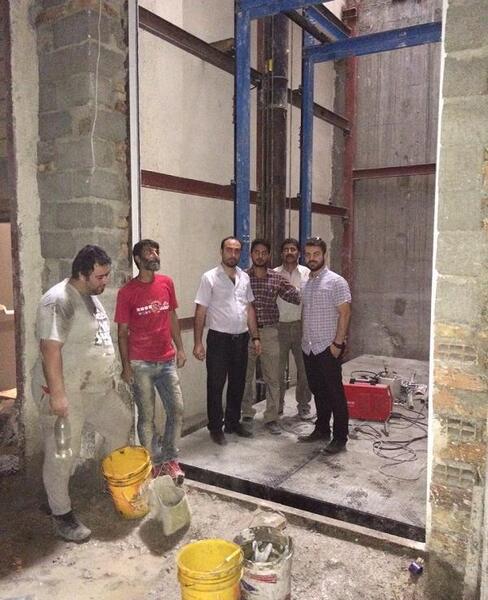 عکس داخل آسانسور برج میلاد