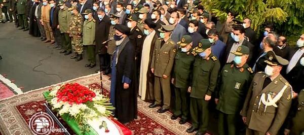 عکس شهید فخری زاده در تابوت