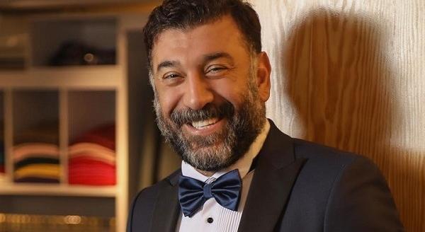 عکس علی انصاریان با خنده
