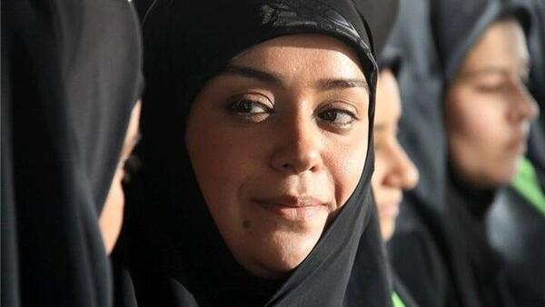 عکس الهام چرخنده ویکی پدیا