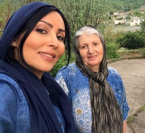 عکس جدید پرستو صالحی و همسرش
