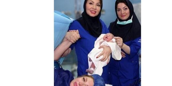 عکس مادر و دو دختر برای پروفایل