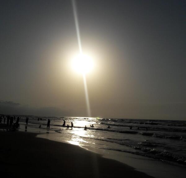 عکس غروب لب دریا
