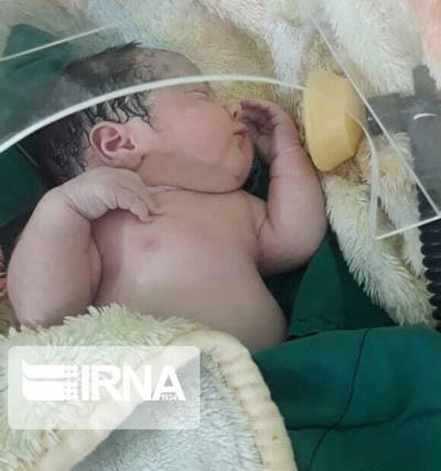 عکس نوزاد تازه بدنیا اومده