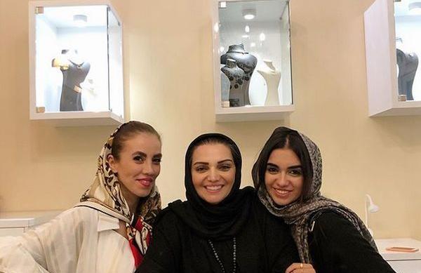 عکس الهام پاوه نژاد با دخترش