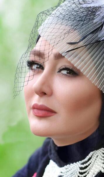 عکس گوشی الهام حمیدی