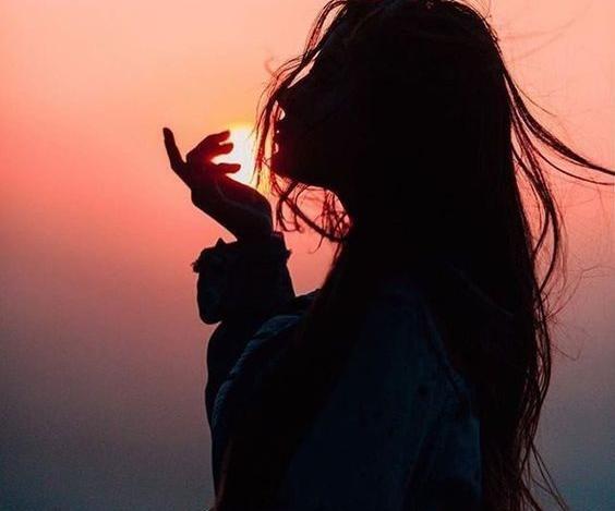 عکس هنری دختر تنها