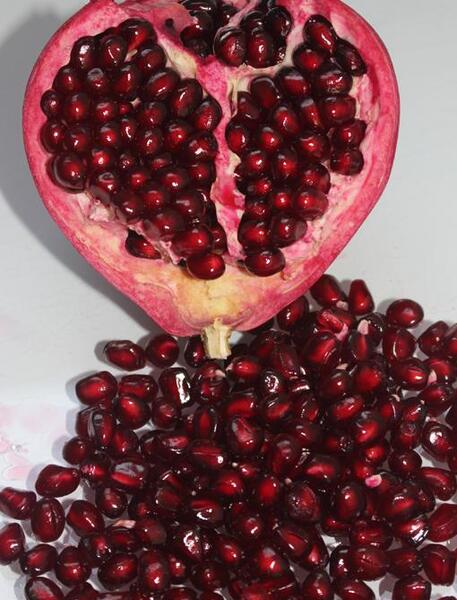 عکس انار دانه سیاه