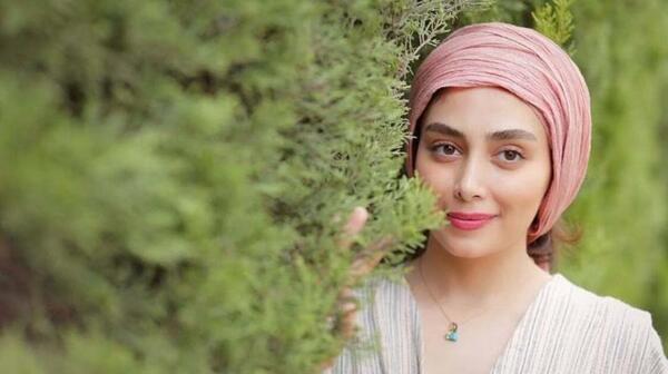 عکس بدون آرایش دیبا زاهدی