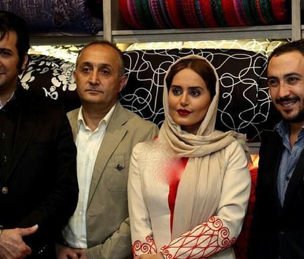 عکس الناز شاکردوست با کت و شلوار