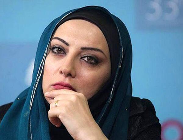 عکس حمیرا ریاضی در خارج