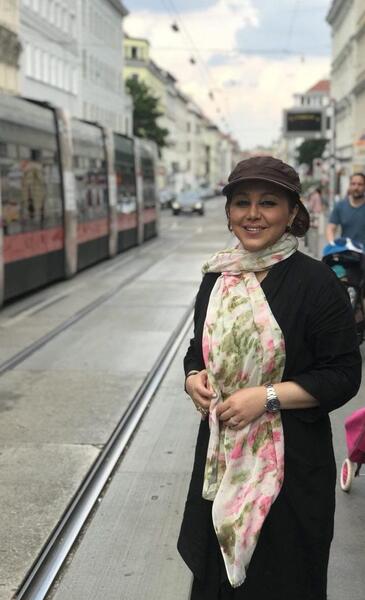 عکسهای بهنوش بختیاری در خارج