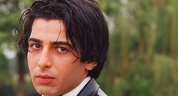 عکس حمید گودرزی در سریال مسافری از هند