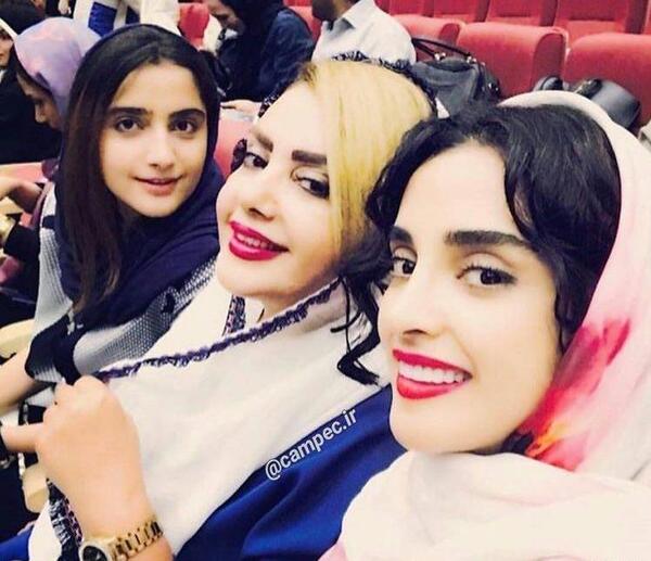 عکس الهه حصاری با خواهرش