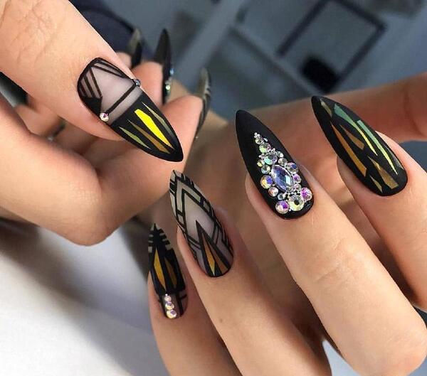 عکس کاشت ناخن ژورنالی