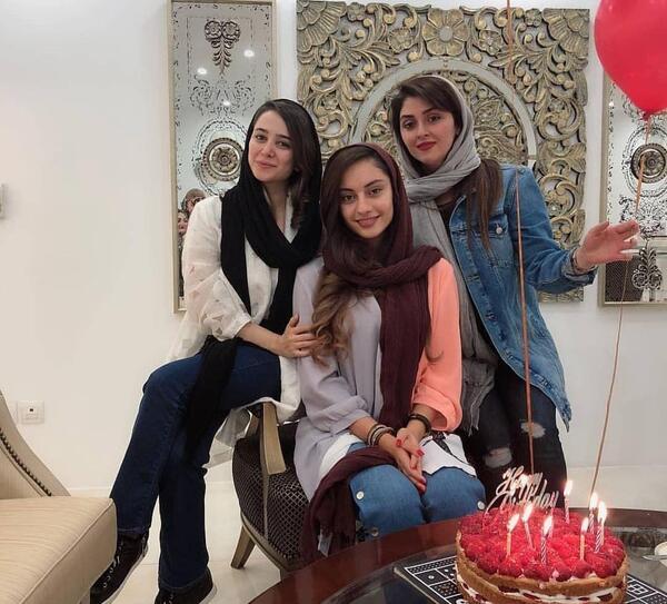 عکس الناز حبیبی با ترلان پروانه