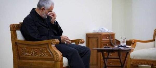 عکس سردار سلیمانی در حال گریه