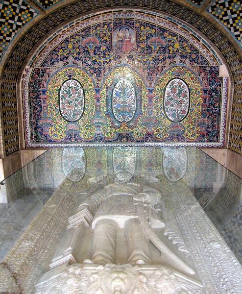 عکس سنگ قبر شاه