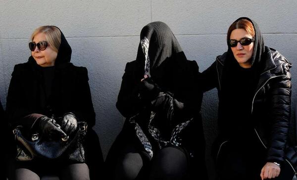 عکس سنگ قبر پیام صابری