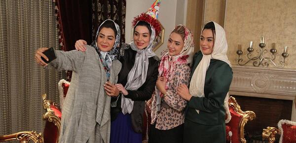 عکس شبنم قلی خانی در شام ایرانی