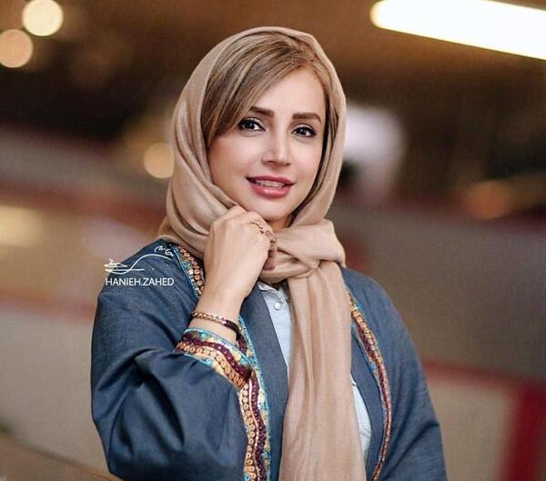 عکس شبنم قلی خانی در شام ایرانی