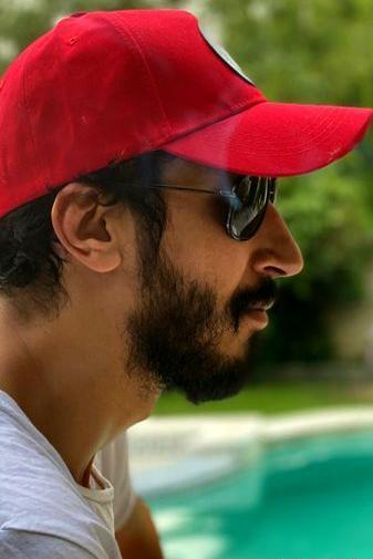 عکس بهرام افشاری در کیش