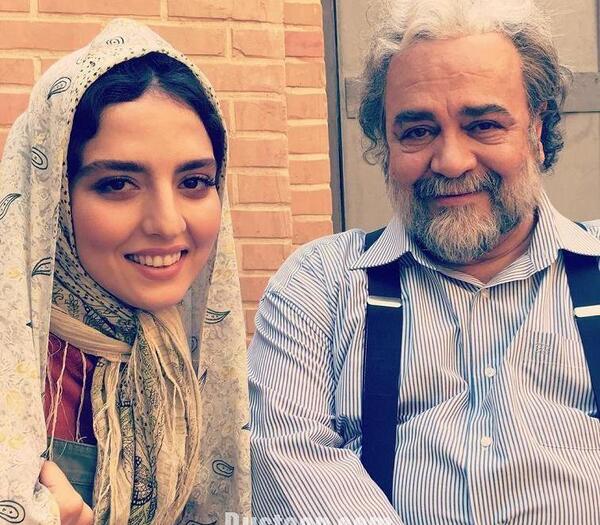 عکس اکرم محمدی و خواهرش