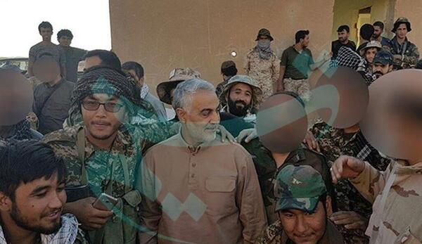 عکس سردار سلیمانی با یارانش