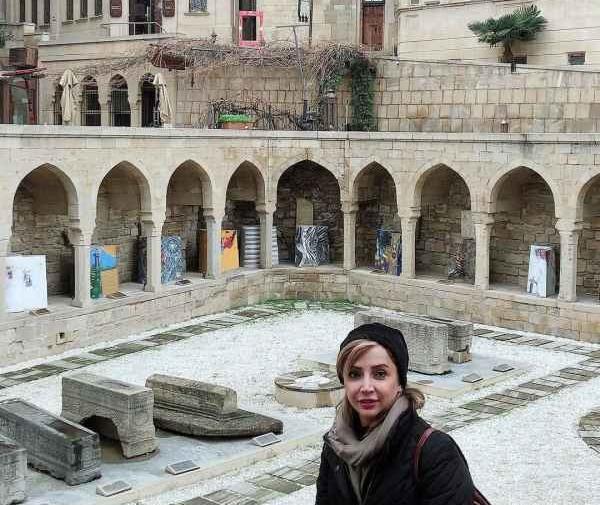 عکس شبنم قلی خانی در خارج از کشور
