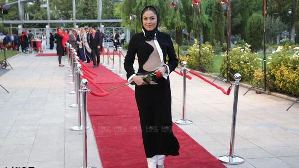 عکس تمام قد ازاده صمدی