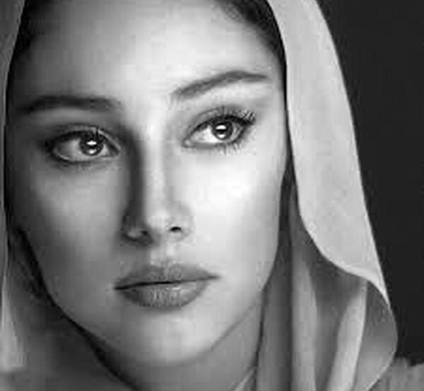 عکس چشمان ترلان پروانه