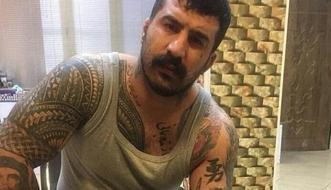 عکس وحید مرادی در زندان رجایی شهر