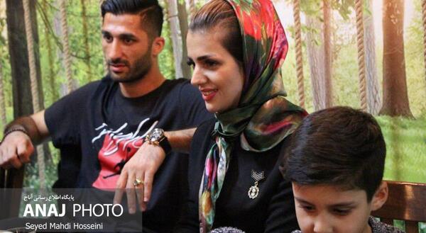 عکس پیام نیازمند با همسرش