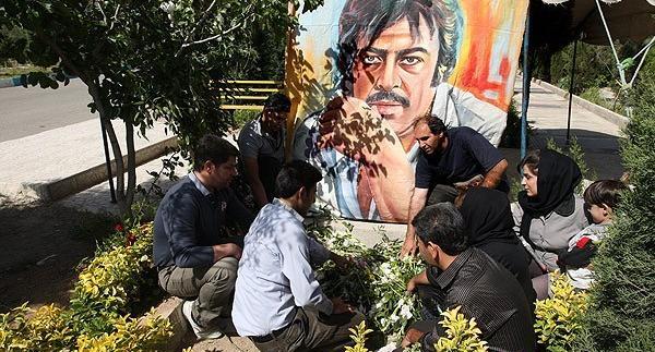عکس سنگ قبر ایرج قادری