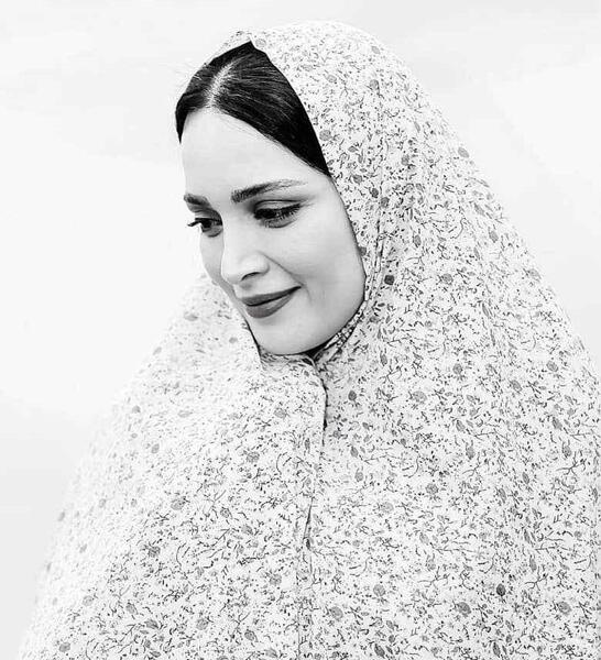 عکس بهنوش طباطبایی با چادر