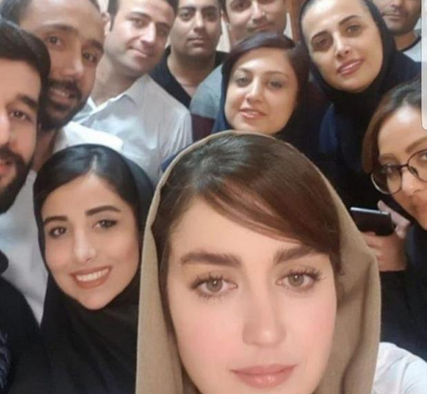 عکس سلفی افسانه پاکرو
