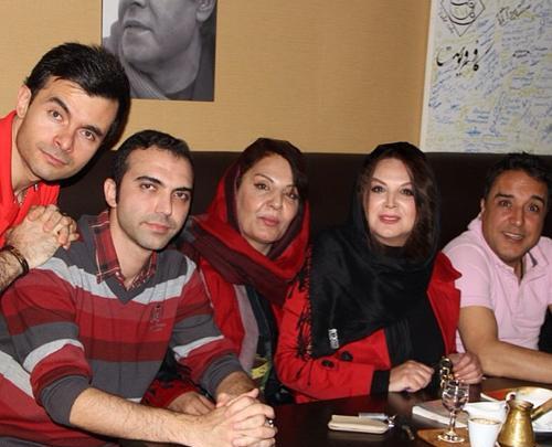 عکس زهره حمیدی و پسرش