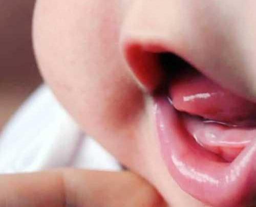 عکس لب نوزاد برای پروفایل