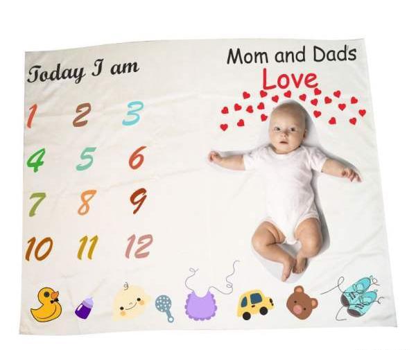 عکس ماهگرد نوزاد با جاروبرقی