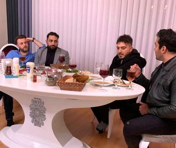 عکس آشا محرابی در شام ایرانی