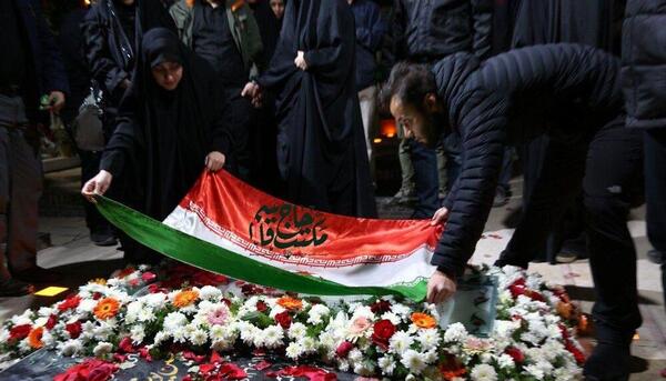 عکس سنگ حاج قاسم سلیمانی