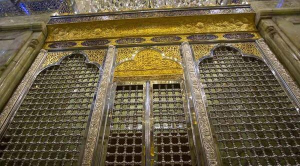 عکس سنگ قبر خواجه نصیرالدین طوسی