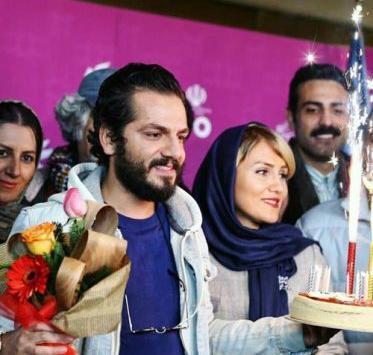 عکس عباس غزالی وهمسرش وفرزندش