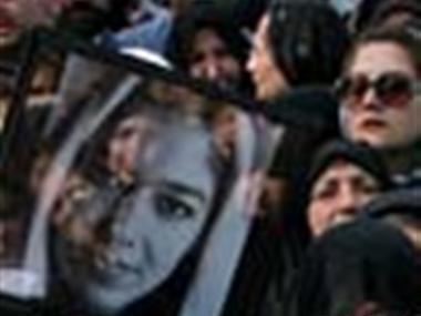 عکس مراسم خاکسپاری پوپک گلدره