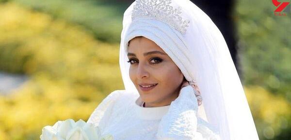 عکس ساره بیات در عروسی خواهرش